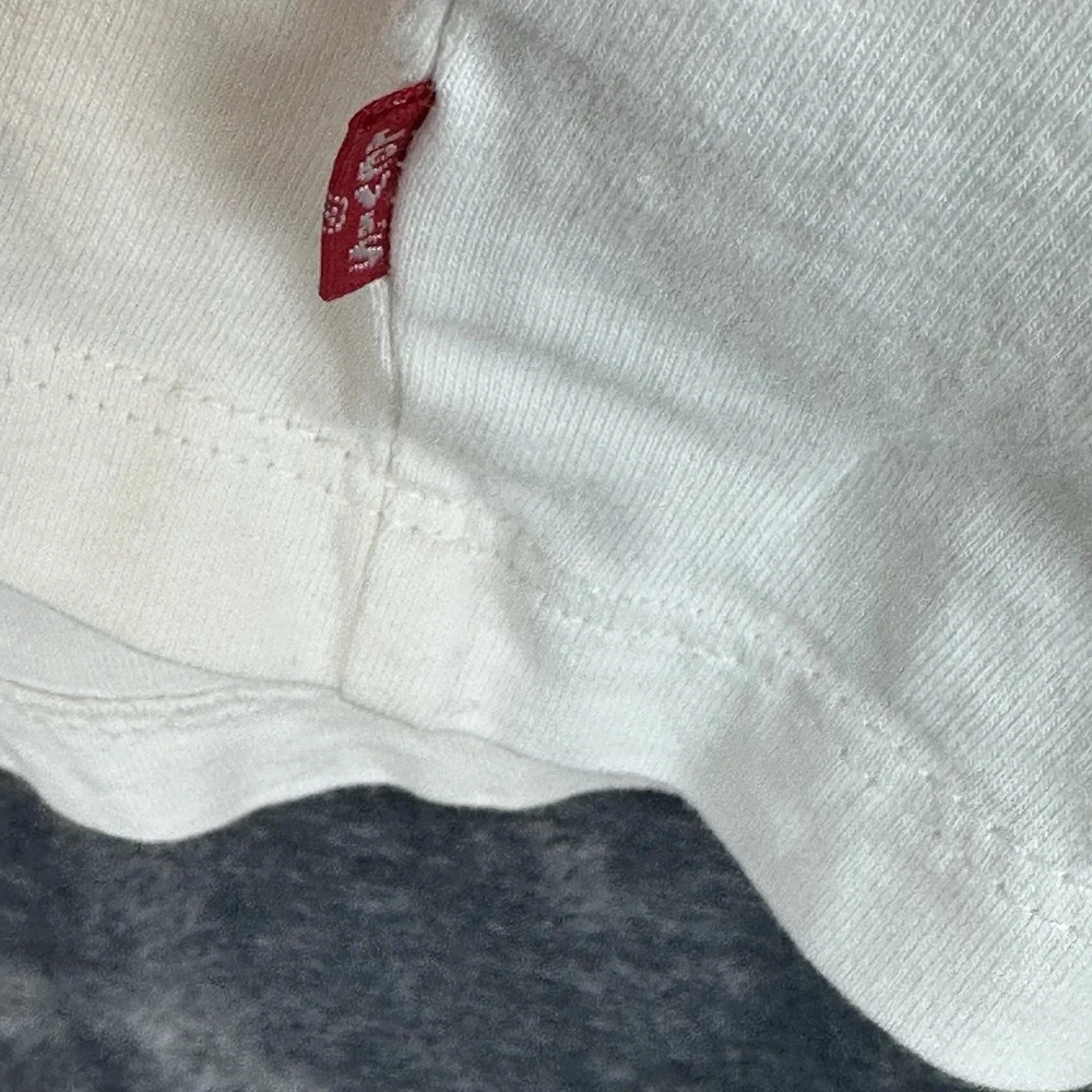 Levi's Men's Size L White Long Sleeve Crew Neck Graphic Logo Cotton Knit Tee